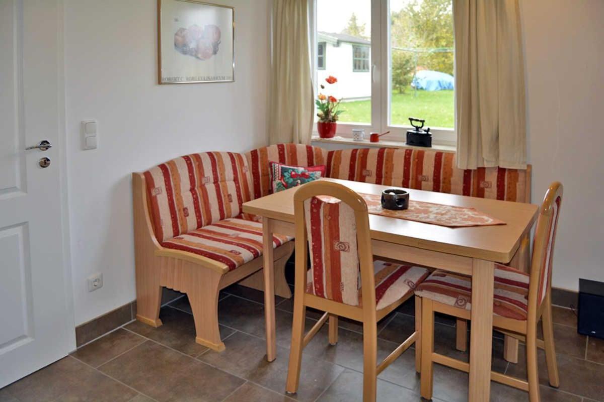 Reetdachhaus Im Fischerdorf Freest Ngoại thất bức ảnh
